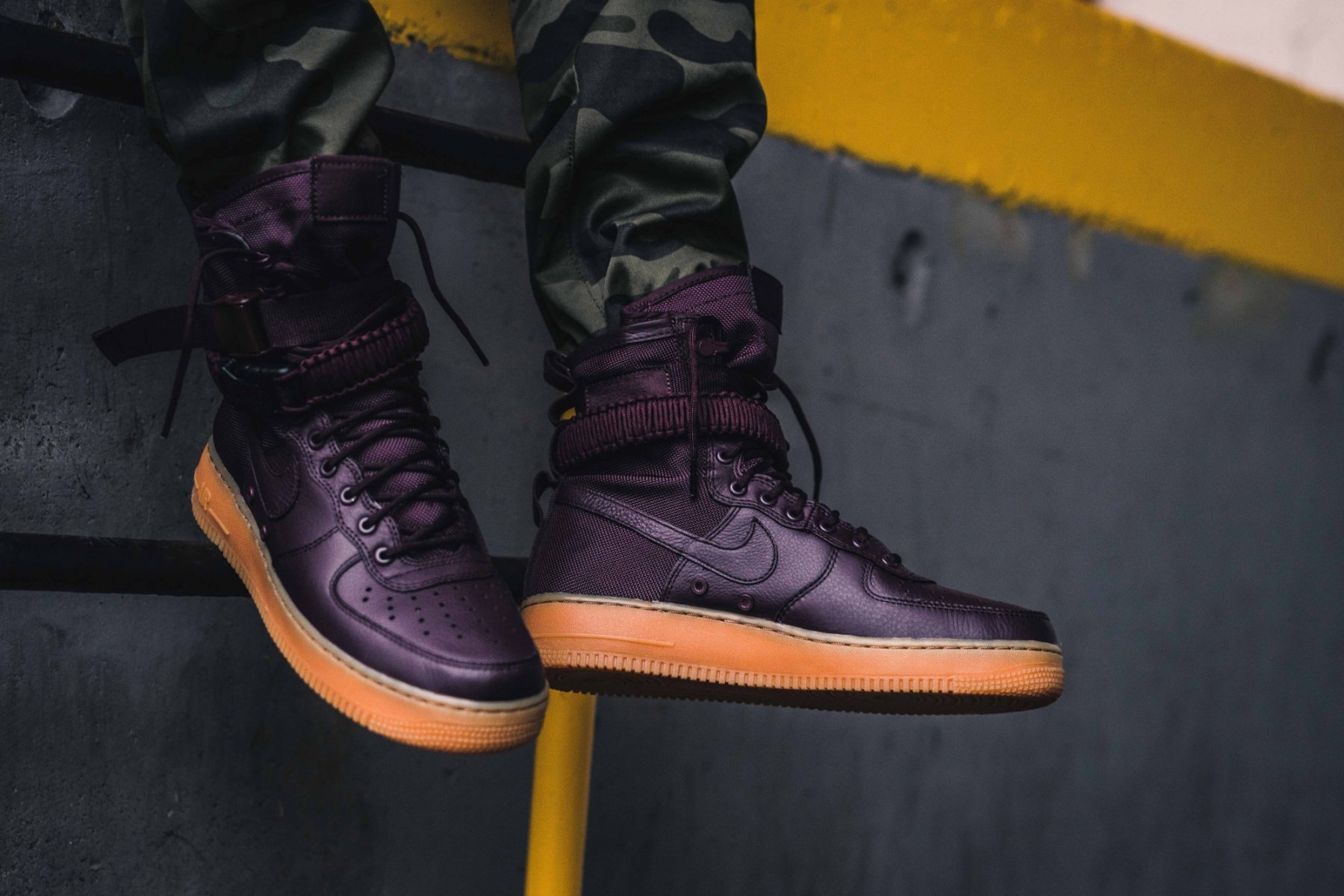 Nike sf cheap af1 high burgundy